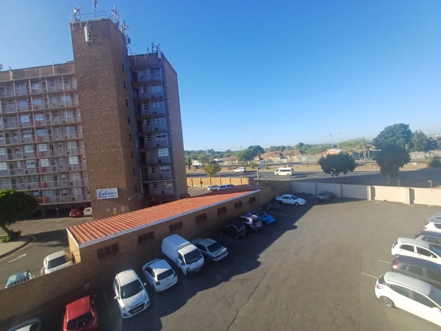 2 Bedroom Property for Sale in Labiance Estate Western Cape